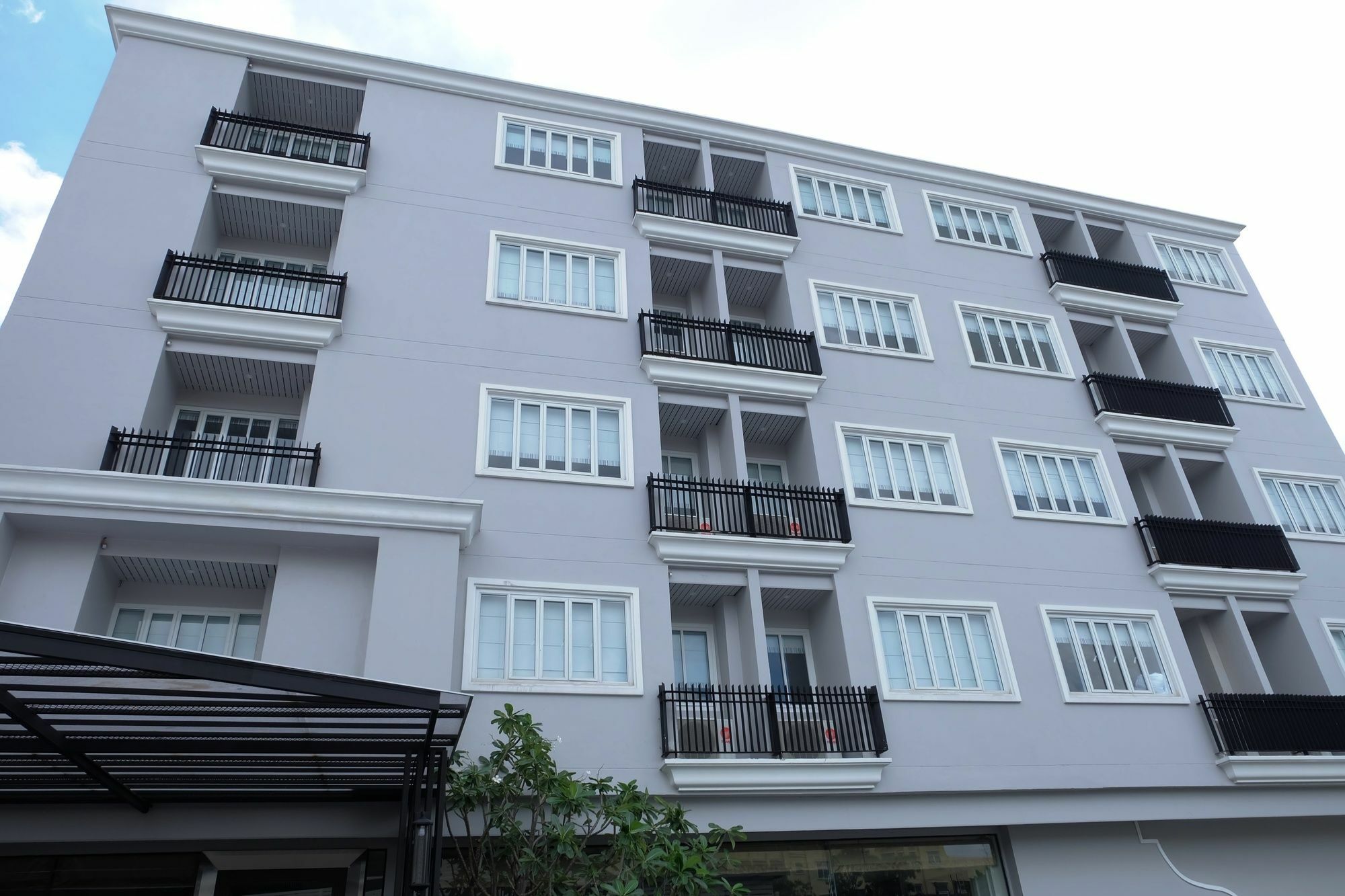 梅萨瓦莱公寓酒店【Sha+】 曼谷 外观 照片